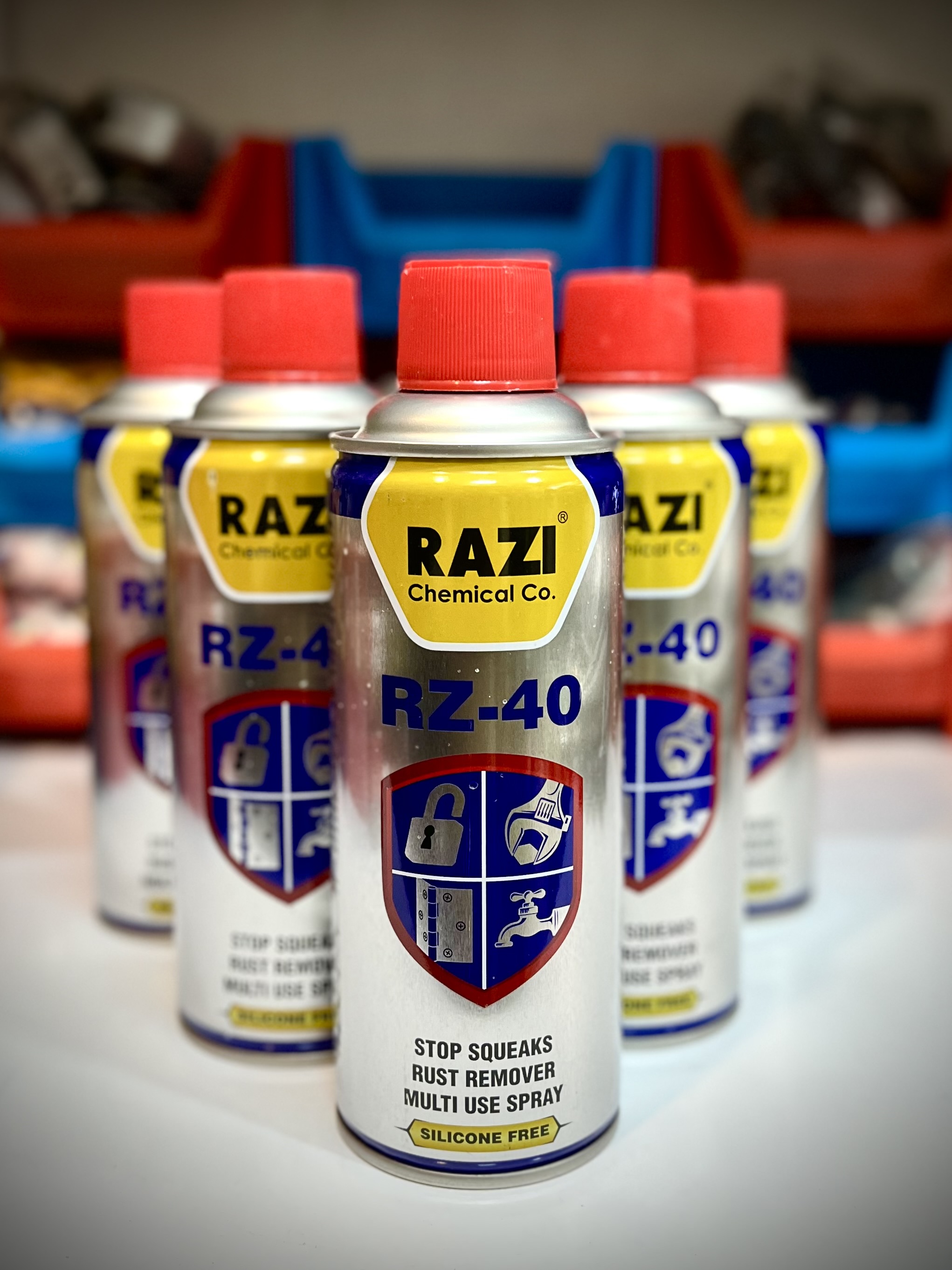 اسپری تمیزکننده و روان کننده رازی Razi-RZ-40 برای زنگ بری و تمیزکاری قطعات